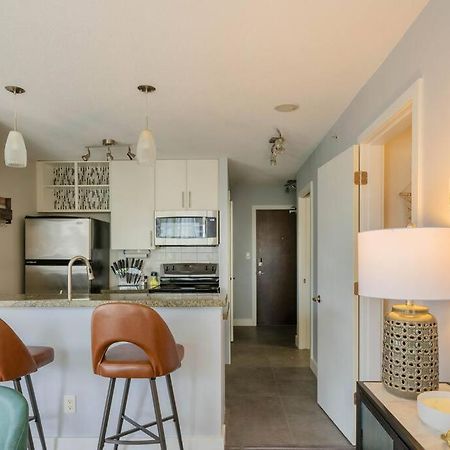 Downtown King Suite-Surround Views-Pool/Gym/Parkng Vancouver Exterior foto