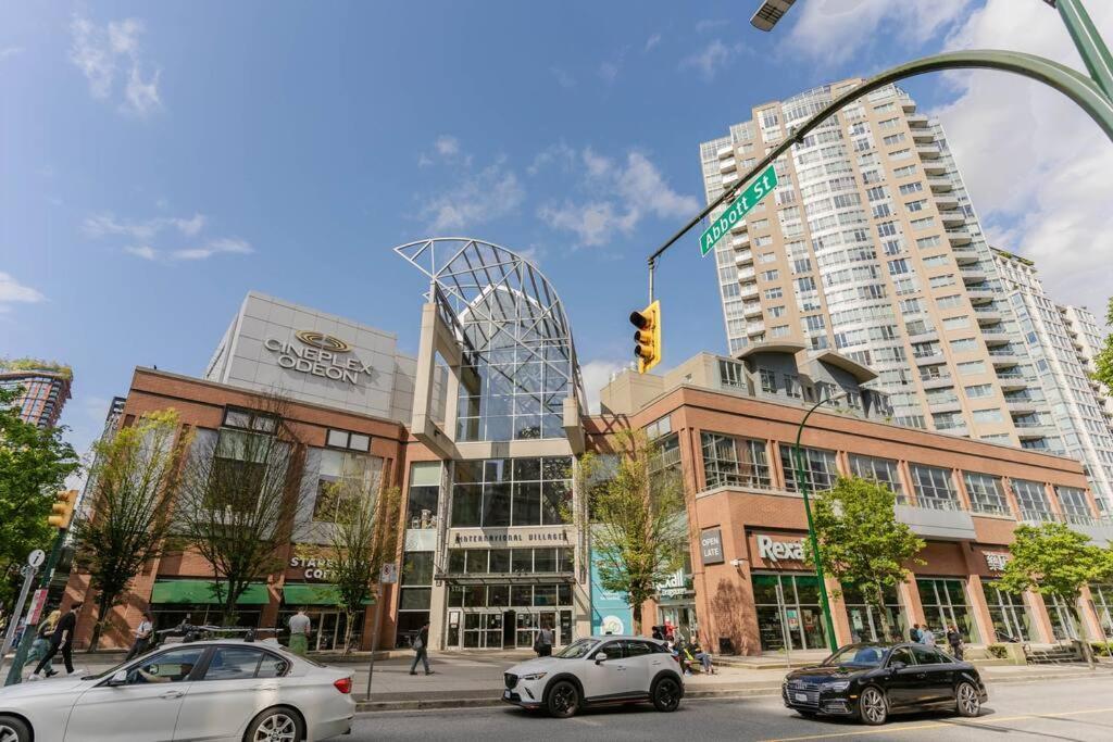 Downtown King Suite-Surround Views-Pool/Gym/Parkng Vancouver Exterior foto
